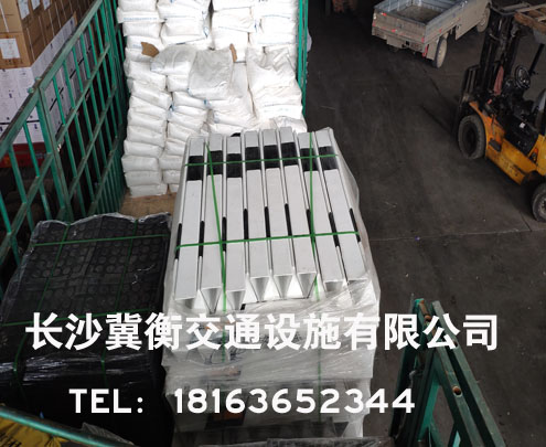 玻璃钢柱式轮廓标