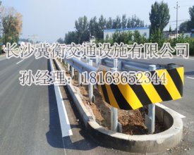 波形护栏厂家详解镀锌层