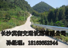 湖南喷塑波形护栏厂家浅谈高速公路护栏板立柱