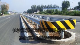 波形护栏{湖南冀衡}专业生产销售施工于一体服务