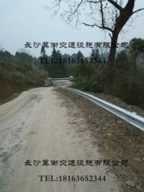 郴州波形护栏厂家批发价格、标志牌、道路标识